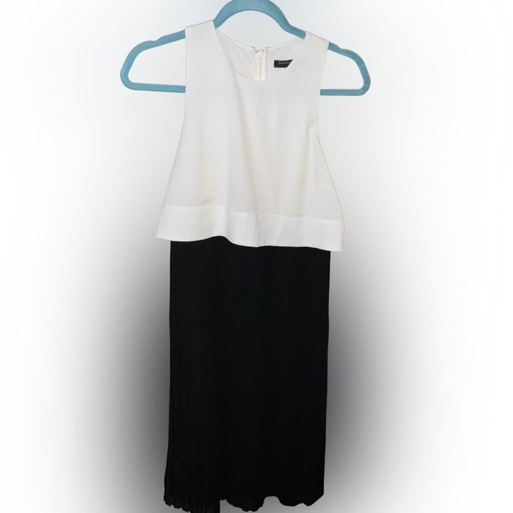 Pleated Chiffon Black & White Colorblock Dress BANANA REPUBLIC - Skirt - 0 EUC